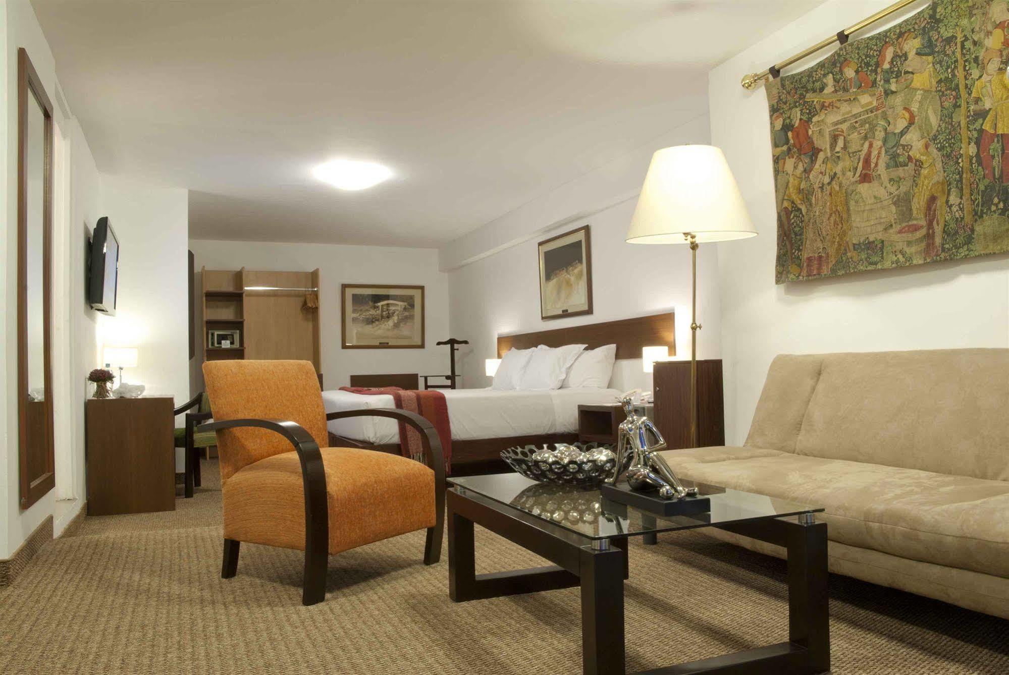 Hotel Tierra Viva Plaza